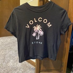💋SOLD💋 
Volcom crop top
